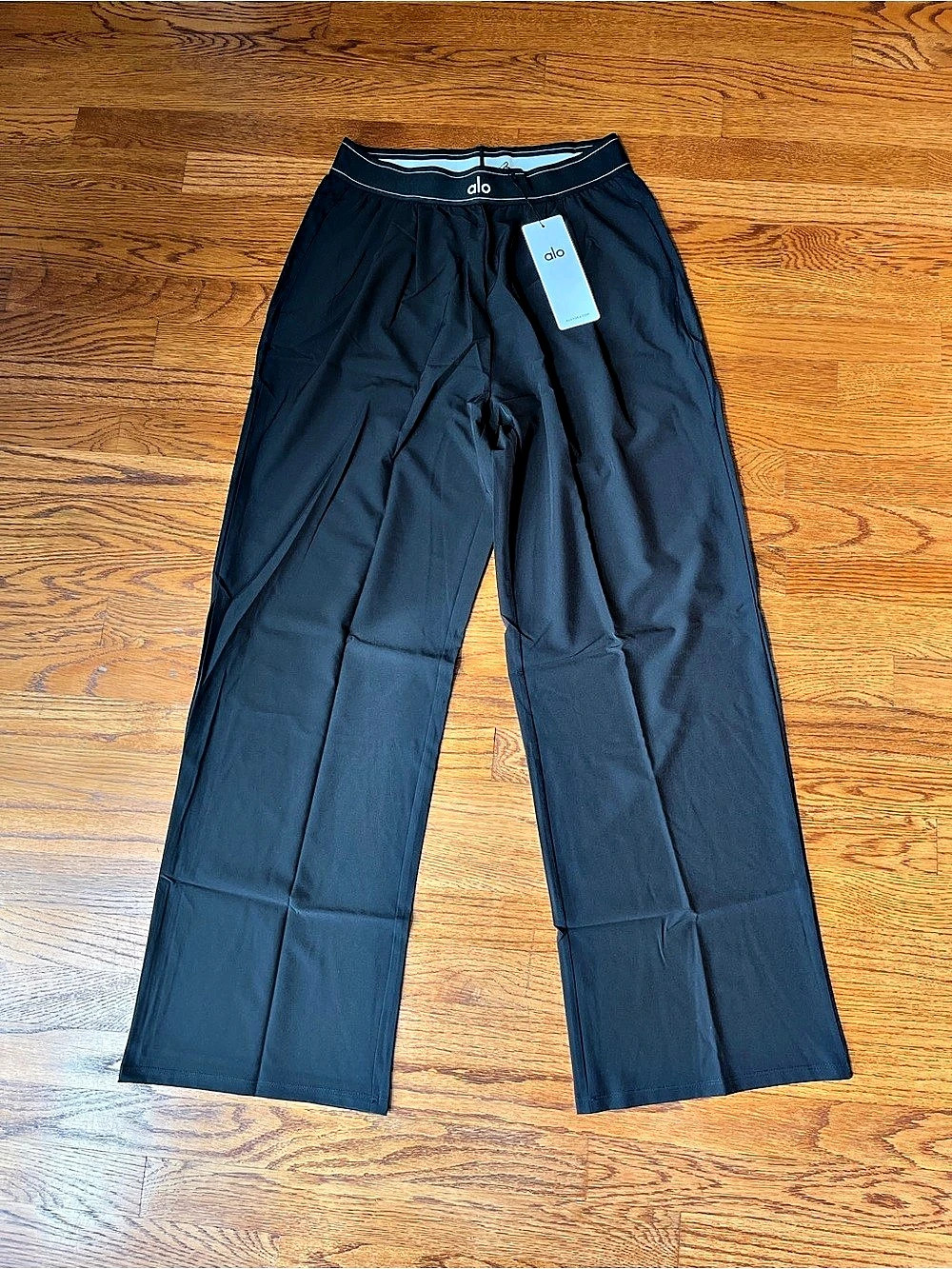 Alo Women's Track Pants in Black NWT